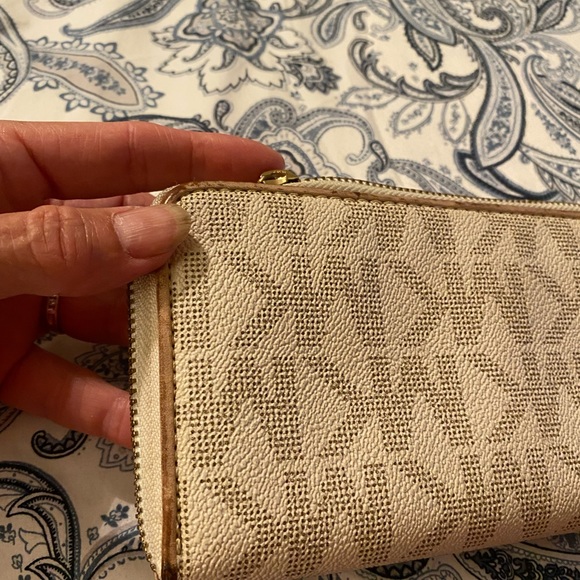Michael Kors wallet with gold tone plate on front - Picture 12 of 14